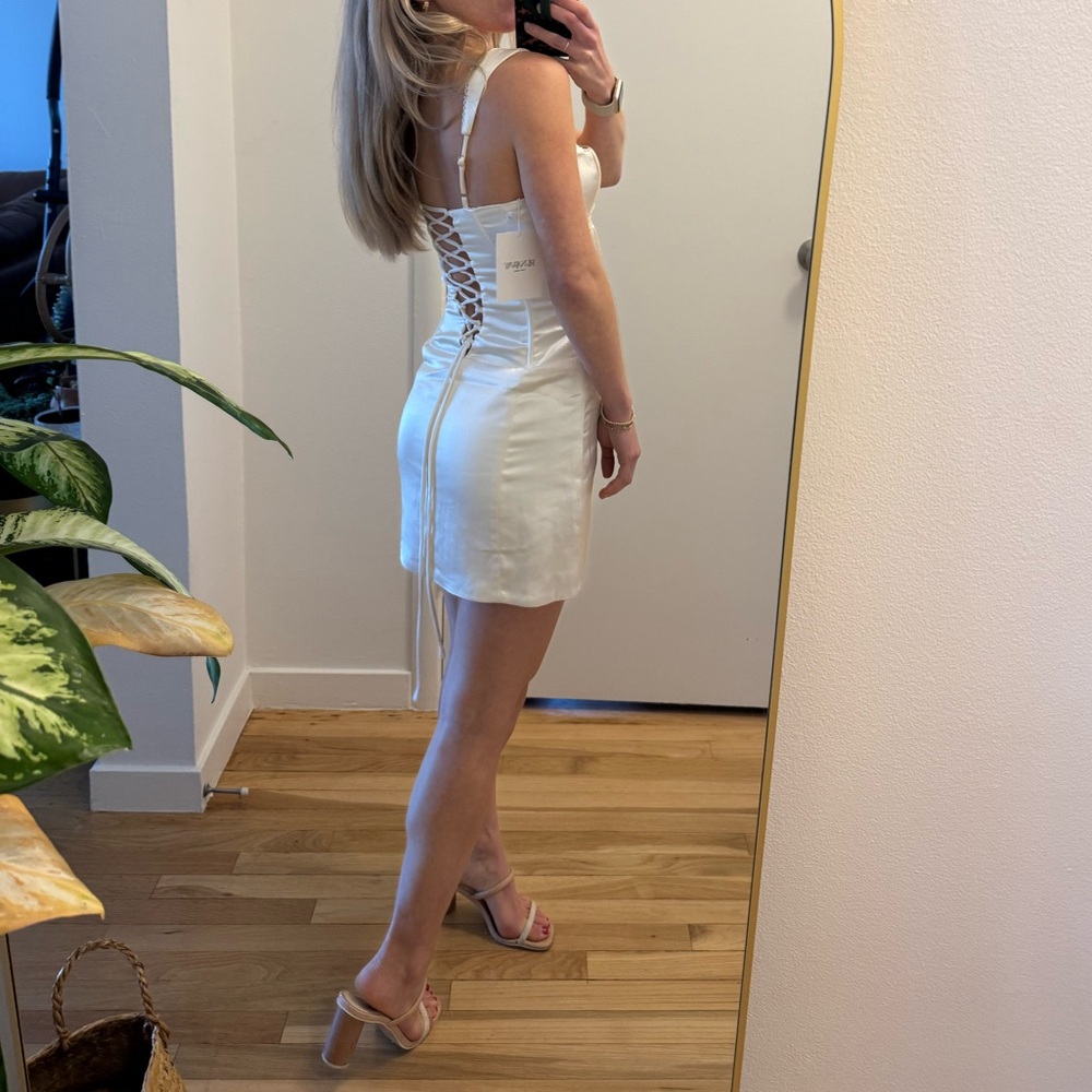 RUNAWAY THE LABEL - AMALDA MINI DRESS - IVORY - Picture 4 of 8